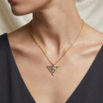 3 Dualı Koruyucu Üçgen Gümüş Kolye - Görsel 2